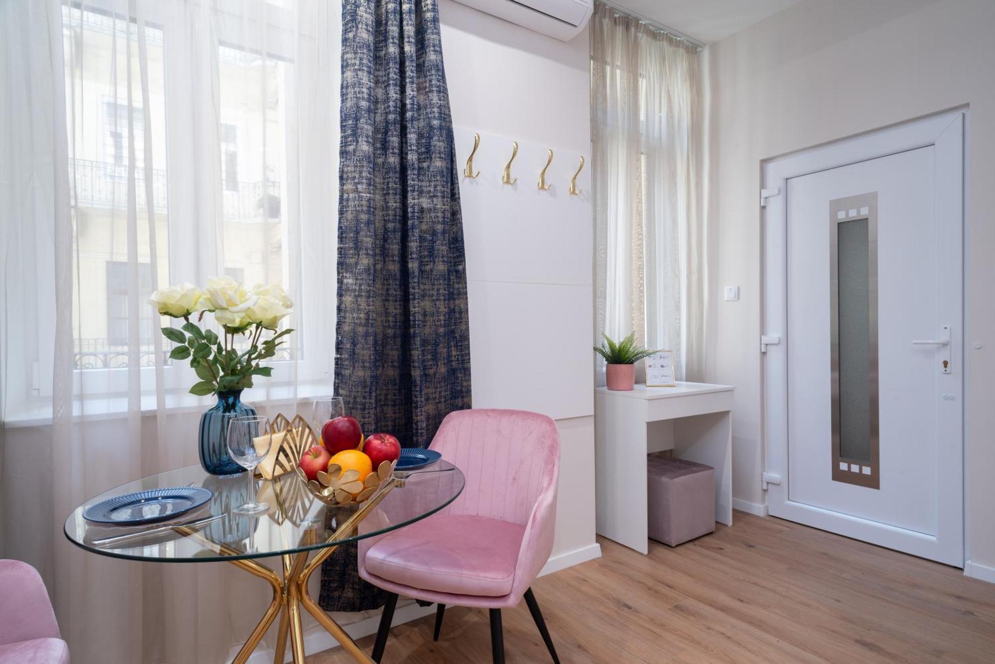 Amethyst Apartments - Acacia Studio บูดาเปสต์ ภายนอก รูปภาพ
